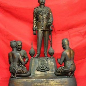 พระบูชารัชกาลที่ 5 ทรงเลิกทาส รุ่นแรก วัดแสนสุข จ.ชลบุรี ใหญ่อลังการณ์ สูงส่งงามสง่า
